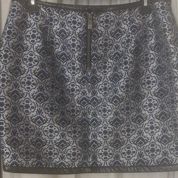 Express Blue White Textured Mini Skirt Size 6 Patterned Career Skirt - Picture 3 of 5